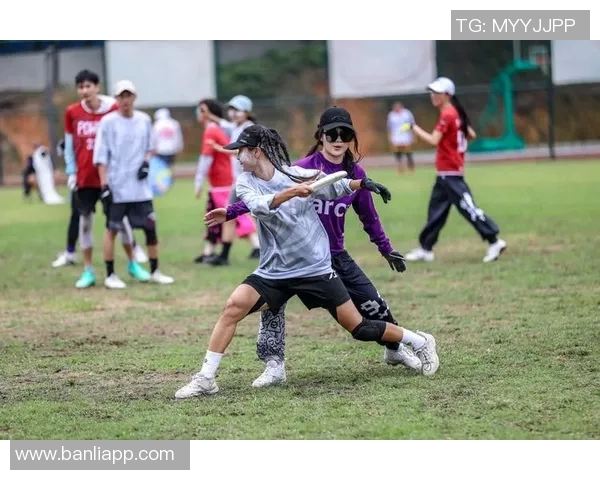 武汉飞盘队的进攻体系解析与战术创新探索 武汉飞盘队的进攻体系解析与战术创新探索