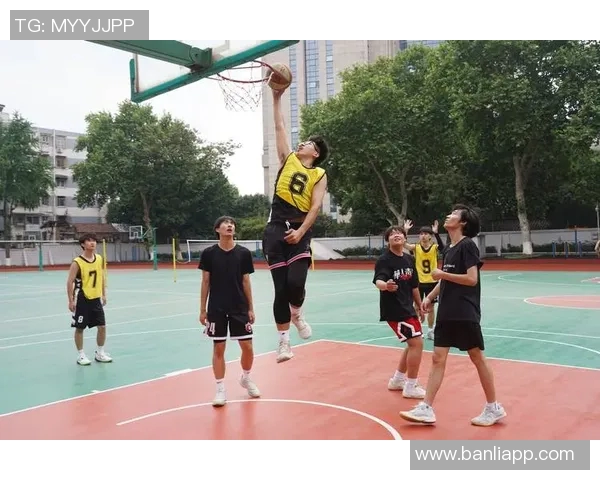 篮球盛宴：深入解析南京篮球队员的个人技术与战术素养