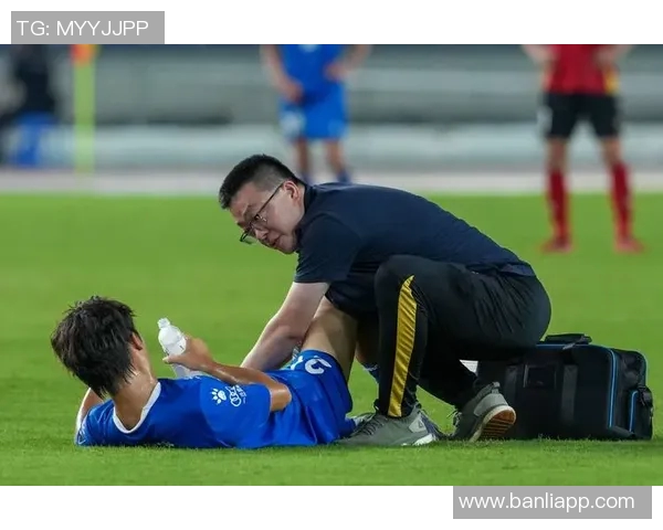 南京足球队的灵活战术揭秘与球队发展之路探讨