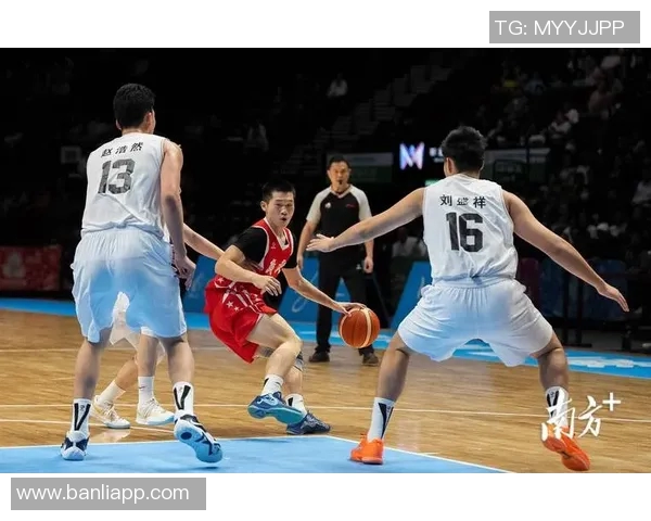 NBA球队与大学球队对抗赛的精彩瞬间与战术分析