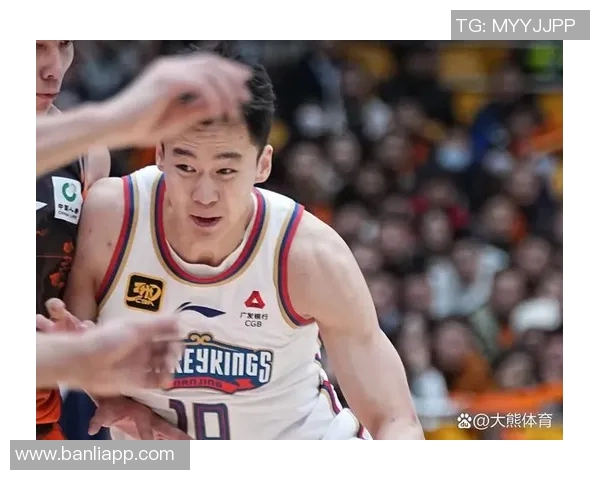 CBA精彩对决回顾北京首钢与北控的巅峰对抗录像分析