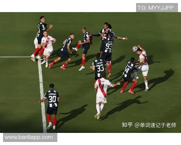 河床与巴塞罗那世俱杯的巅峰对决历史回顾与精彩瞬间分析