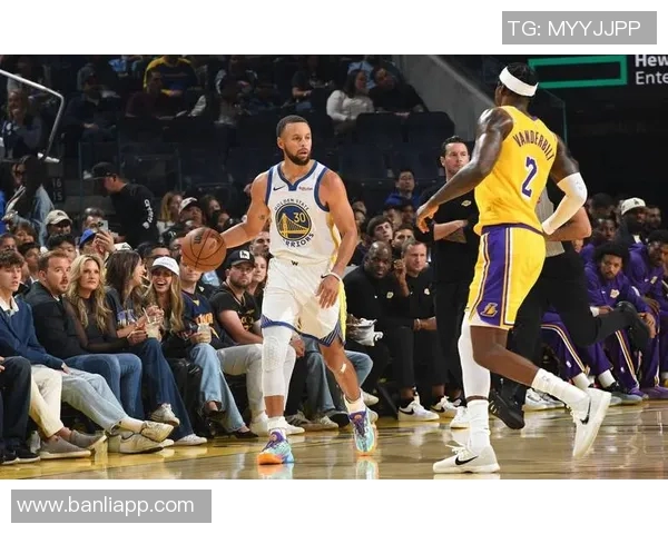 湖人勇士季前赛精彩对决央视直播时间及赛况分析