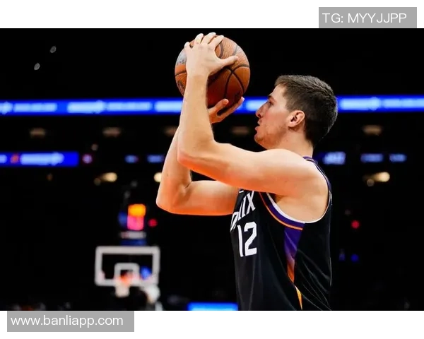 火箭与马刺季后赛第六场激战回顾与精彩瞬间分析