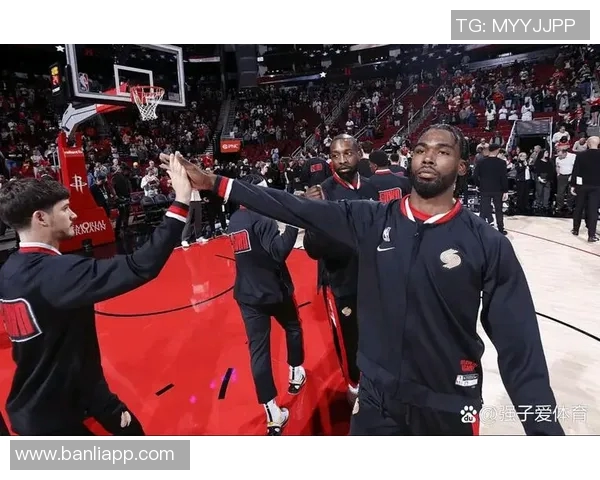 火箭与勇士季后赛激战全场精彩录像回顾与分析