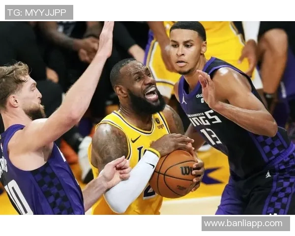 火箭队与湖人队激战正酣直播精彩瞬间不容错过