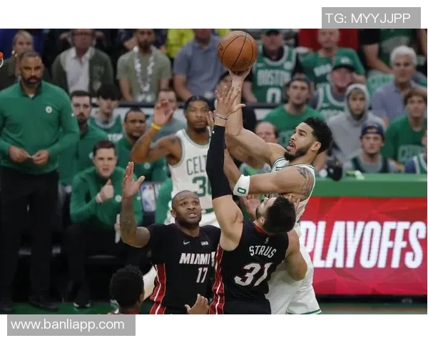 2013年NBA季后赛热火队与凯尔特人队的激烈对决回顾与分析