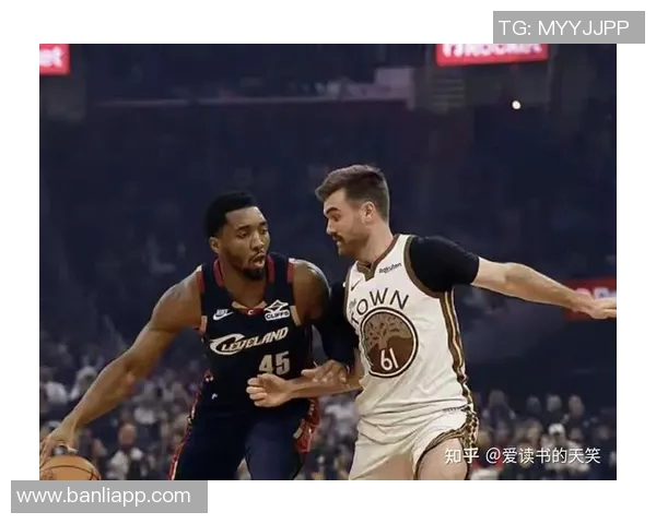 骑士与勇士精彩对决视频播放回顾及赛季分析